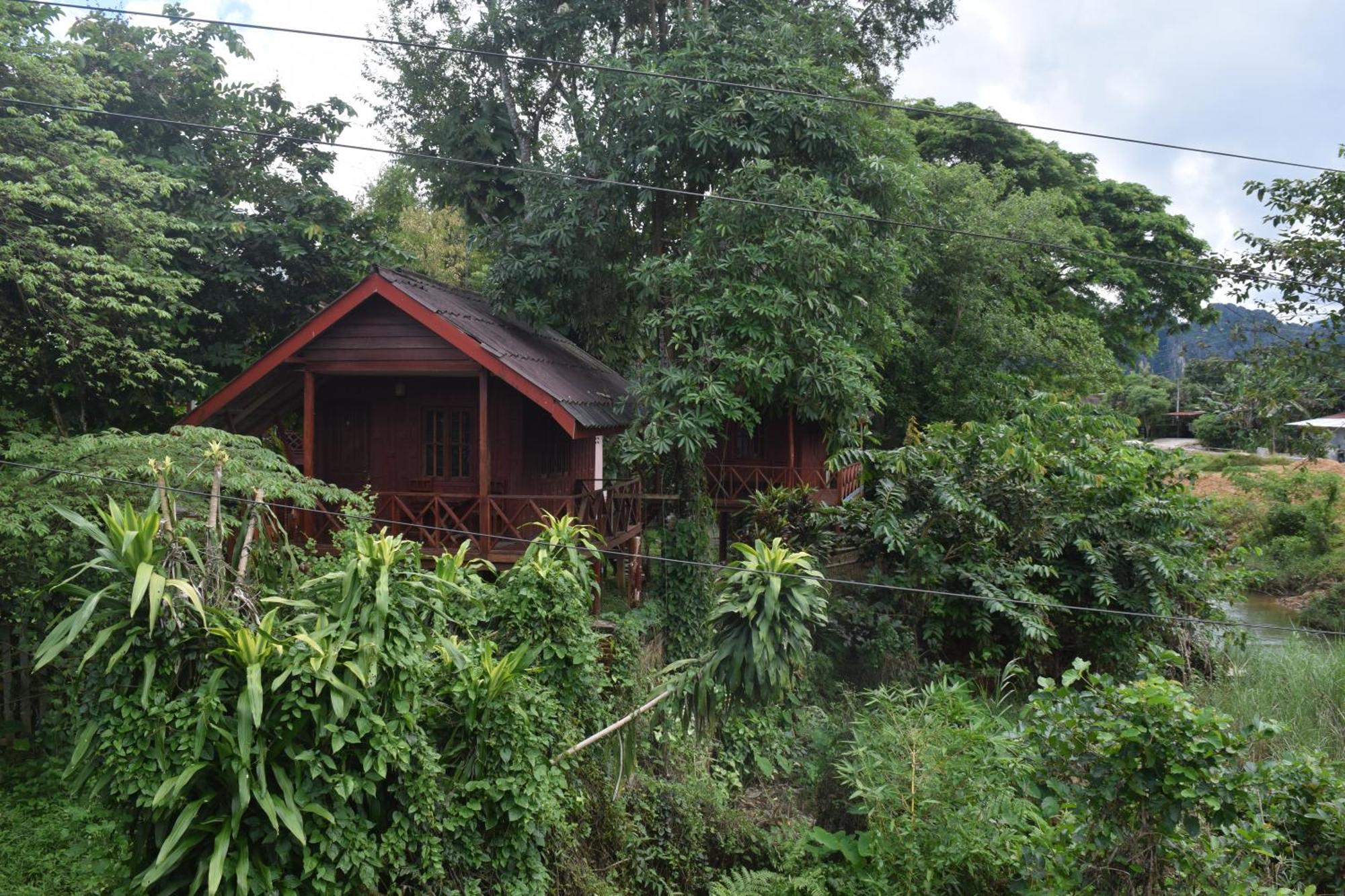 Namsong Bridge Bungalows Ванг-Виенг Экстерьер фото